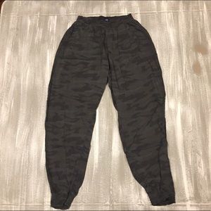 American Eagle Camouflage Joggers